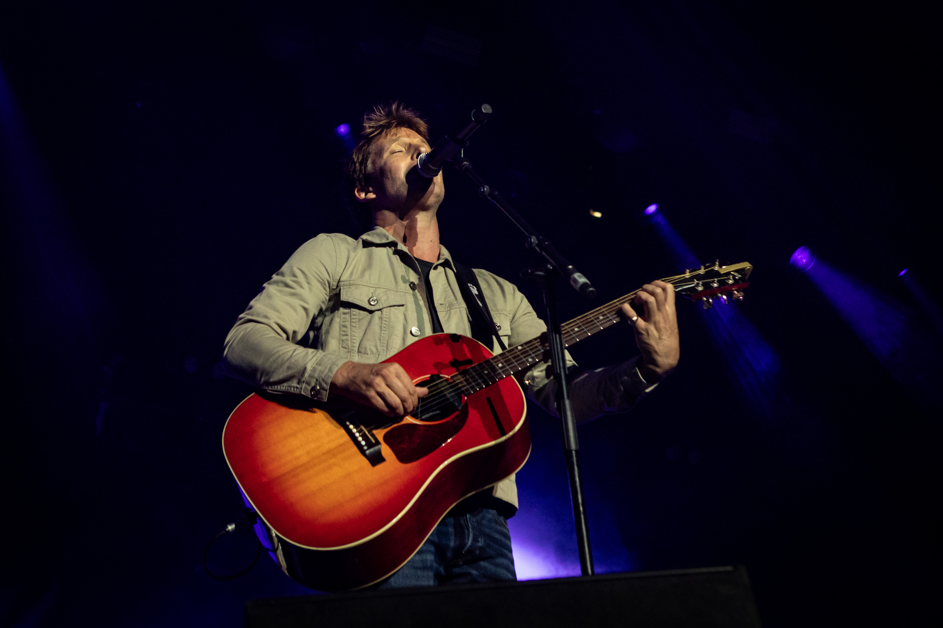 FAV24- JAMES BLUNT 